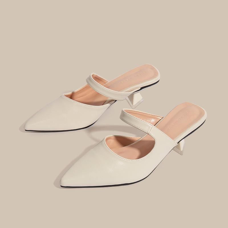 Fashion japanned leather med-high heels slippers women ankle band cutout party slides shoes pointed toe strange heeled sandalias size 43 42 бежевый
Fashion japanned leather med-high heels slippers women ankle band cutout party slides shoes pointed toe strange heeled sandalias size 43 42 бежевый