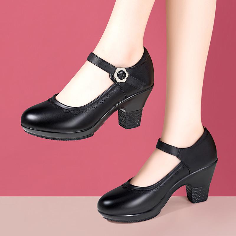 5.5cm 7cm Shallow Mouth Women s Soft Leather Mary Janes Platform Shoes 2025 Spring Med Block Heels Shoes for Office Dance Mom 34
5.5cm 7cm Shallow Mouth Women s Soft Leather Mary Janes Platform Shoes 2025 Spring Med Block Heels Shoes for Office Dance Mom 34