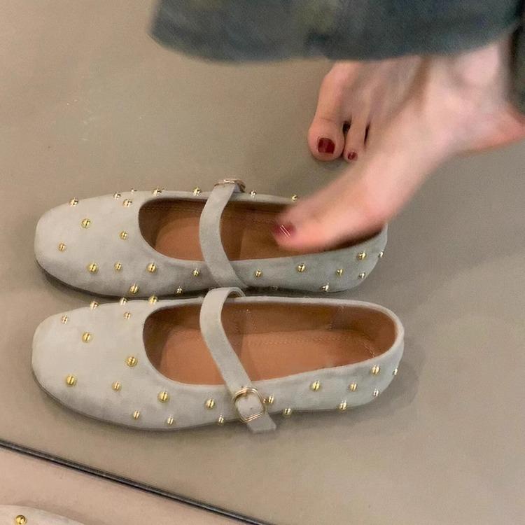 Square head Mary Jane shoes women s shallow mouth one-word buckle rivet single shoes gentle temperament shoes 35 сірий колір
Square head Mary Jane shoes women s shallow mouth one-word buckle rivet single shoes gentle temperament shoes 35 сірий колір