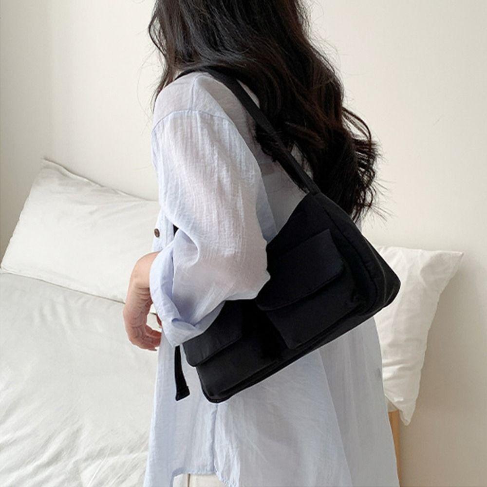 Solid Color Single Shoulder Bag Nylon Messenger Bag Fahsion Cross Body Bag Outdoor чорний
Solid Color Single Shoulder Bag Nylon Messenger Bag Fahsion Cross Body Bag Outdoor чорний