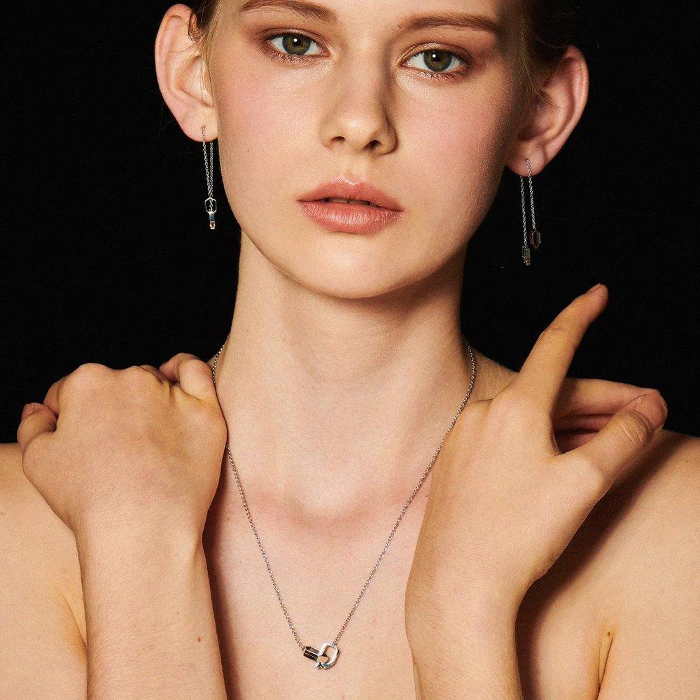 Patrick Necklace 92.5 Silver Necklace White Trm Ptn13Shlk
Patrick Necklace 92.5 Silver Necklace White Trm Ptn13Shlk