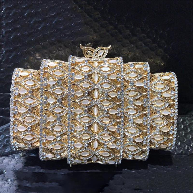 Large Size Stone Crystal Evening Clutch Party Dinner Bag Luxury Diamond Women Wedding Purse Green Rhinestone Lady Formal Handbag 21cmX14.5cmX6cm
Large Size Stone Crystal Evening Clutch Party Dinner Bag Luxury Diamond Women Wedding Purse Green Rhinestone Lady Formal Handbag 21cmX14.5cmX6cm