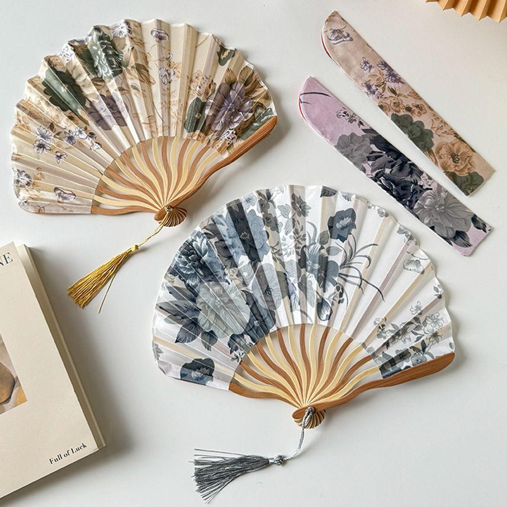 Classical Handheld Fan Chinese Style Tassel Folding Fan Vintage Silk Folding Fan Girl Gift Grey-Style B
Classical Handheld Fan Chinese Style Tassel Folding Fan Vintage Silk Folding Fan Girl Gift Grey-Style B
