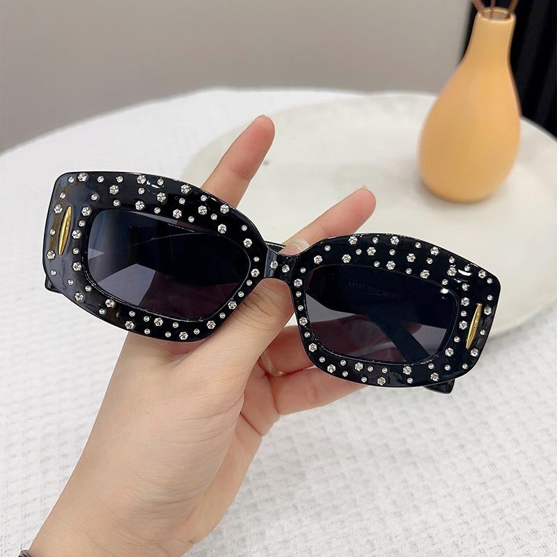 JYL TS Hong Kong Style Sunglasses Women UV Protection Big Face XM13131 A-8859 зола сірий колір
JYL TS Hong Kong Style Sunglasses Women UV Protection Big Face XM13131 A-8859 зола сірий колір