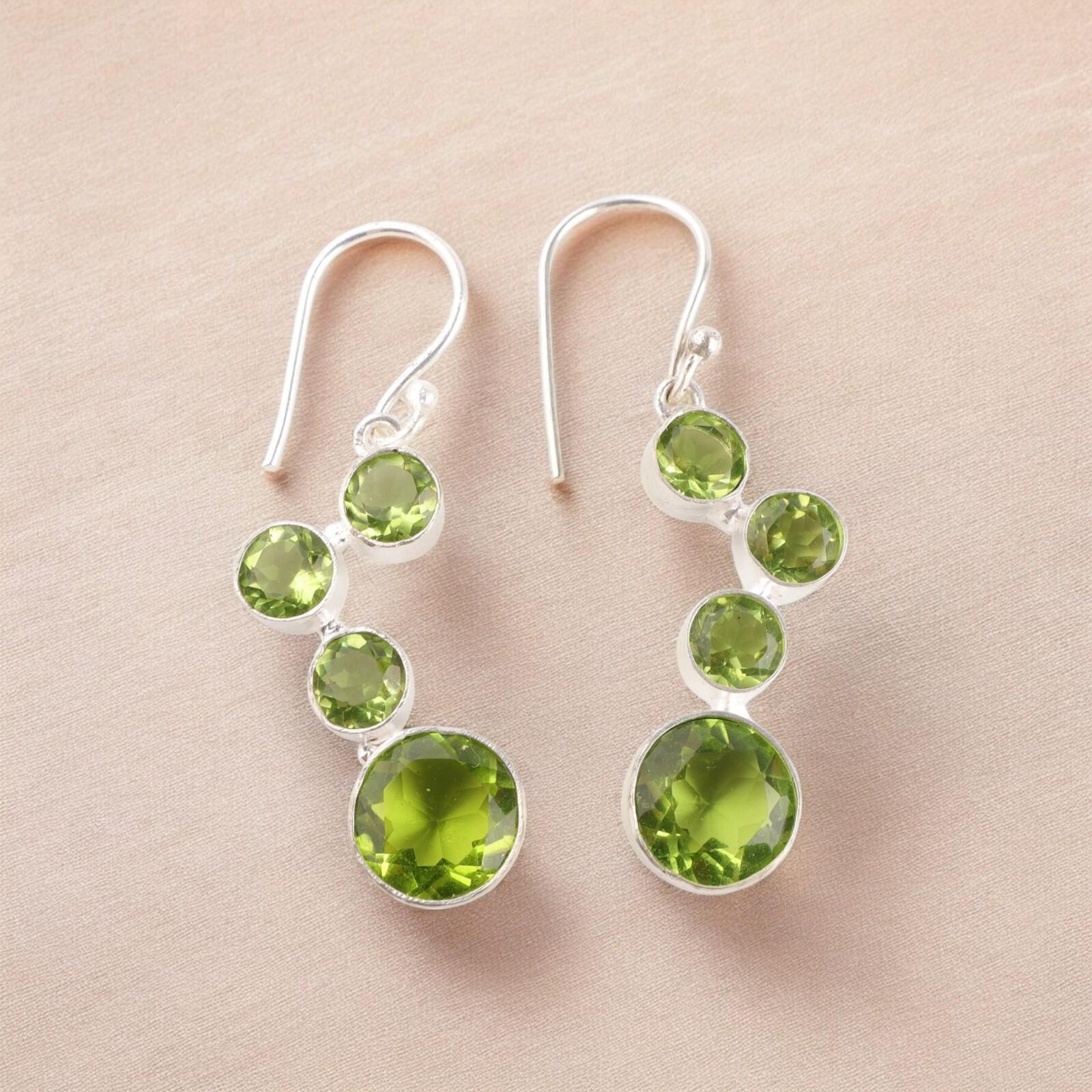 Faceted Peridot Gemstone 925 Sterling Silver Earrings Jewelry For Thanksgiving EE-161-7
Faceted Peridot Gemstone 925 Sterling Silver Earrings Jewelry For Thanksgiving EE-161-7