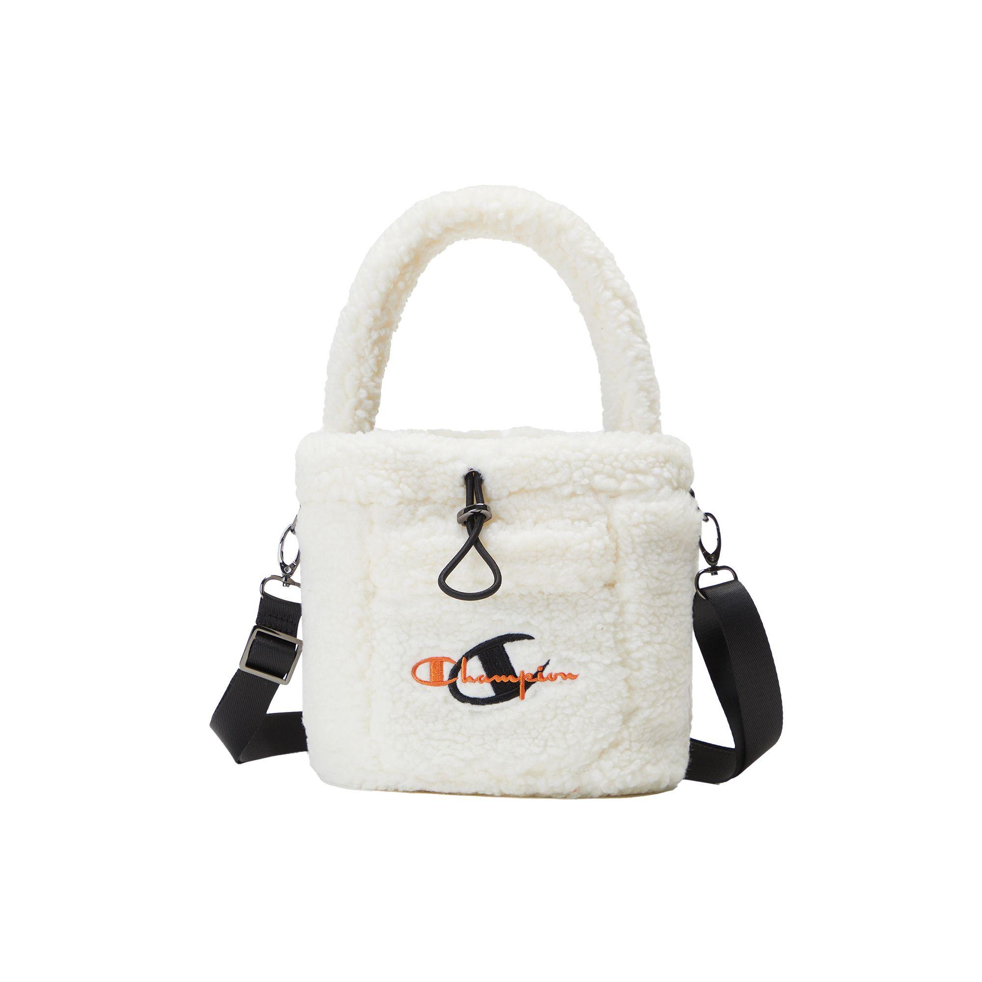 Champion Furry Series Cute Trendy Fashion Versatile Personality Embroidered Logo Faux Lamb Fleece Tote Shoulder Bag Small Unisex bags U1DCCPU65 Beige
Champion Furry Series Cute Trendy Fashion Versatile Personality Embroidered Logo Faux Lamb Fleece Tote Shoulder Bag Small Unisex bags U1DCCPU65 Beige