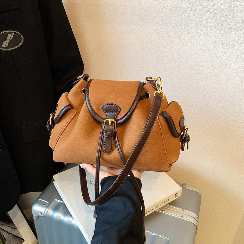 Fashionable Commuting Retro Frosted Bag, New Casual Versatile Crossbody Bag, Maillard Brown Shoulder Bag
Fashionable Commuting Retro Frosted Bag, New Casual Versatile Crossbody Bag, Maillard Brown Shoulder Bag