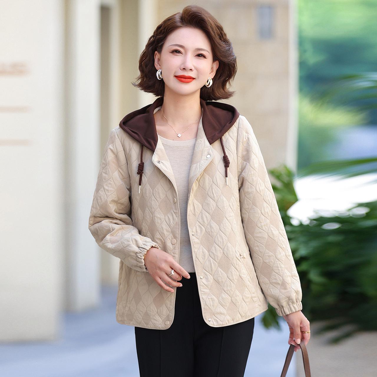 Stylish Hooded Jacket for Middle-Aged Women - Casual Spring/Autumn Outerwear 3XL (125-135 lbs) бежевий
Stylish Hooded Jacket for Middle-Aged Women - Casual Spring/Autumn Outerwear 3XL (125-135 lbs) бежевий