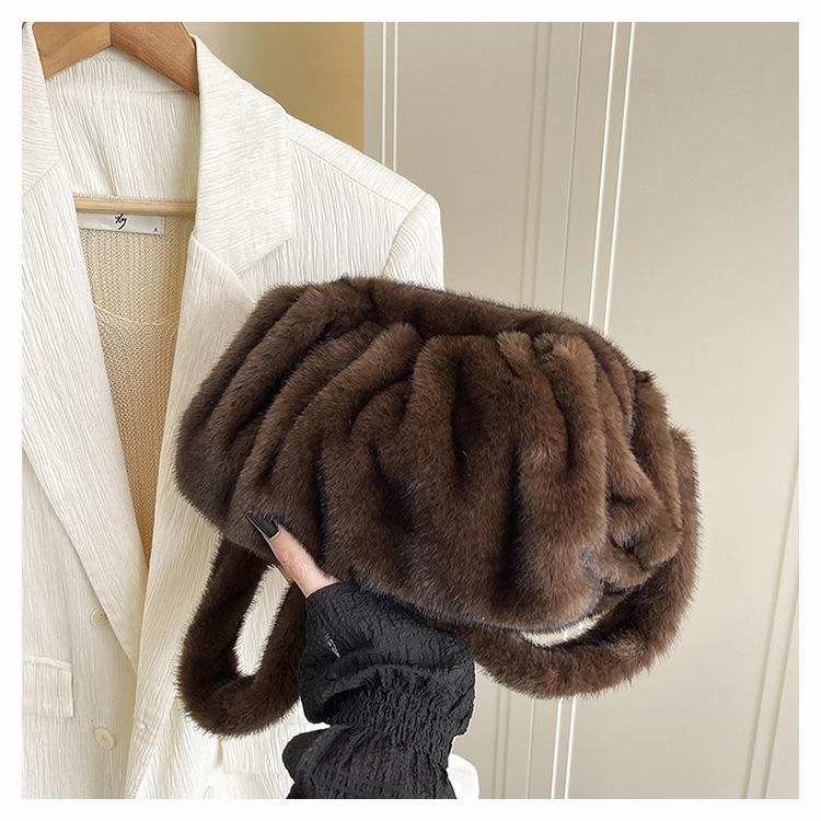 Fluffy Plush Cloud Dumpling Bag Ruched Faux Fur Bags for Women Shoulder Bag Winter Warm Soft Crossbody Bags Handbags Pouch
Fluffy Plush Cloud Dumpling Bag Ruched Faux Fur Bags for Women Shoulder Bag Winter Warm Soft Crossbody Bags Handbags Pouch