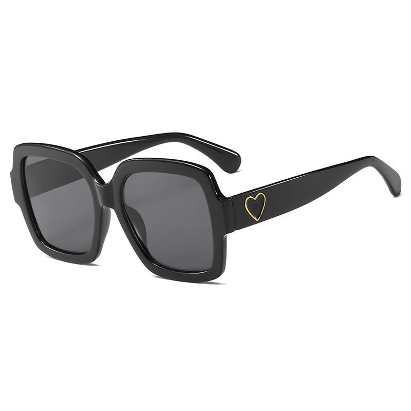 Unisex Square Frame Glasses with Heart Decorations Fashionable Simple Design Suitable for Daily Wear Fits All Face Types чёрный
Unisex Square Frame Glasses with Heart Decorations Fashionable Simple Design Suitable for Daily Wear Fits All Face Types чёрный