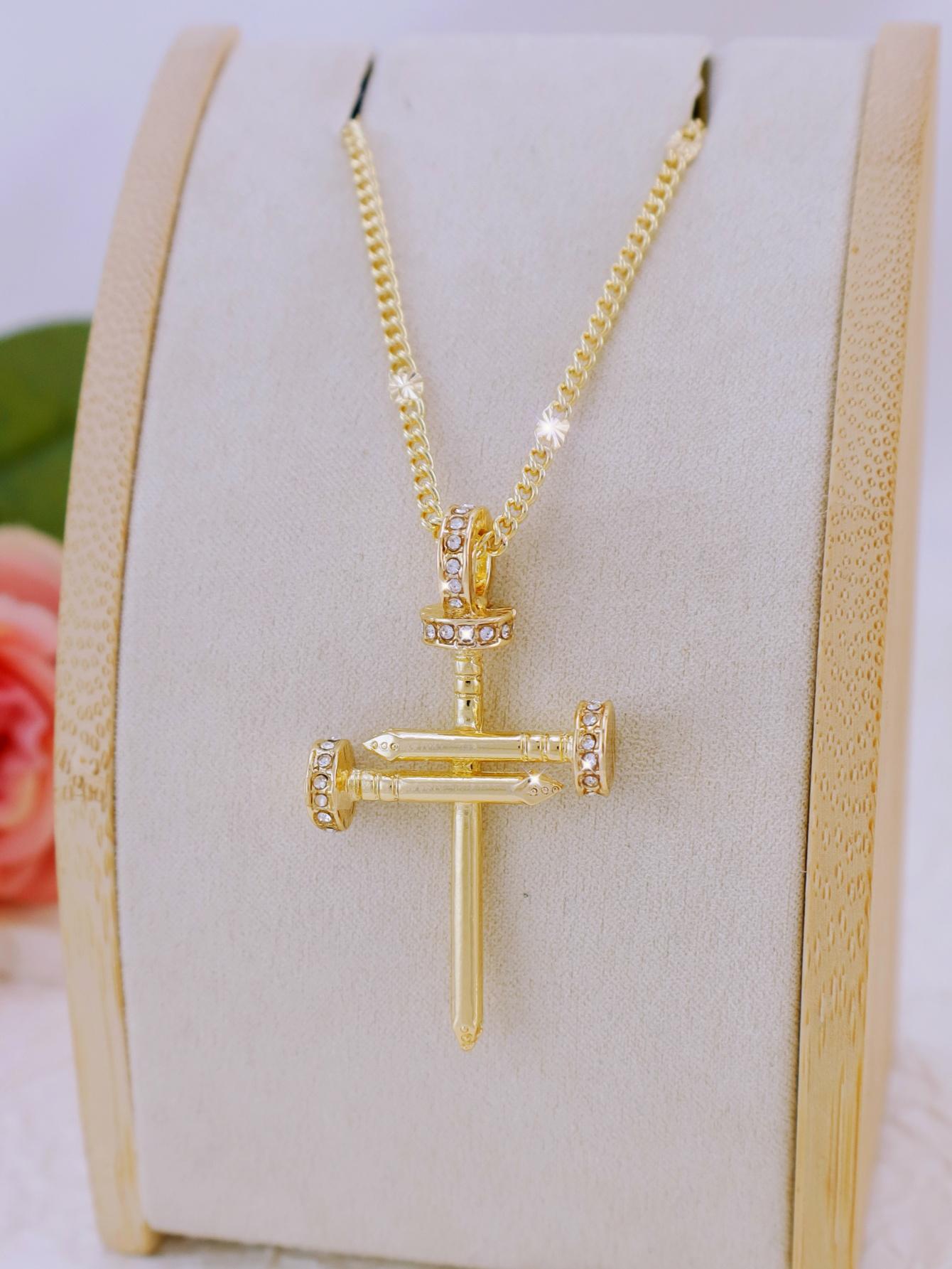 Золотой Креативный Распятие на гвоздях 20-дюймовая цепочка Цирконовый аксессуар
Золотой Креативный Распятие на гвоздях 20-дюймовая цепочка Цирконовый аксессуар