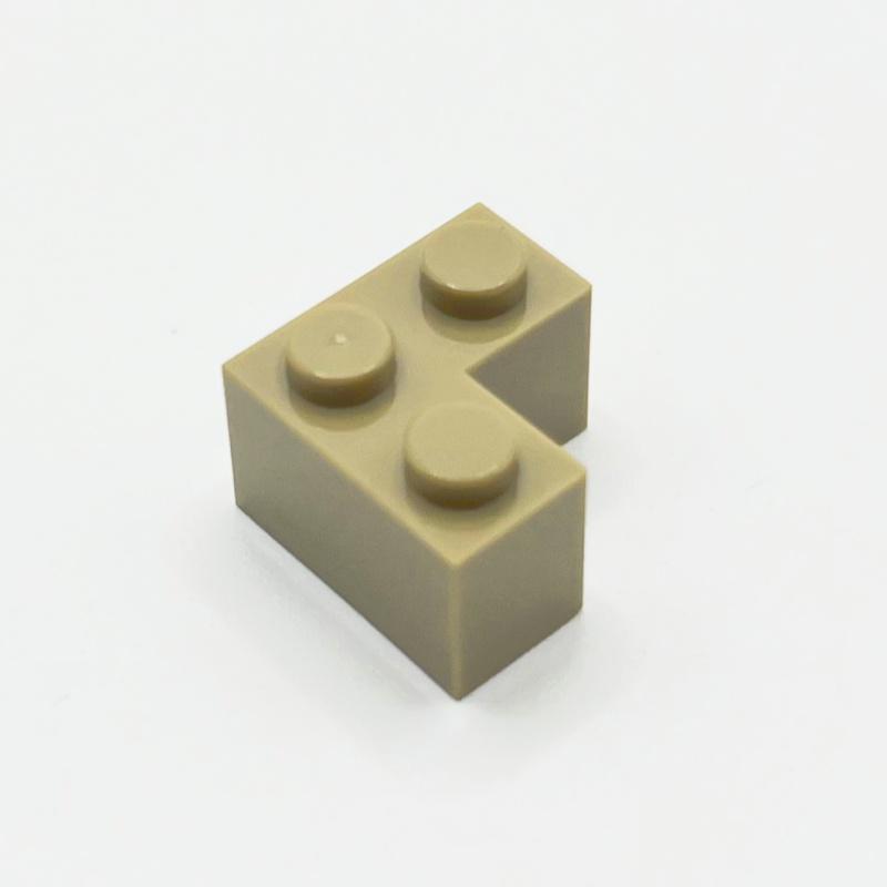 2357 Brick 2 x 2 Corner Bricks Collections Bulk Modular GBC Toys For Technical MOC DIY Buildings Blocks 1Pcs Gifts Compatible темно-коричневий колір
2357 Brick 2 x 2 Corner Bricks Collections Bulk Modular GBC Toys For Technical MOC DIY Buildings Blocks 1Pcs Gifts Compatible темно-коричневий колір