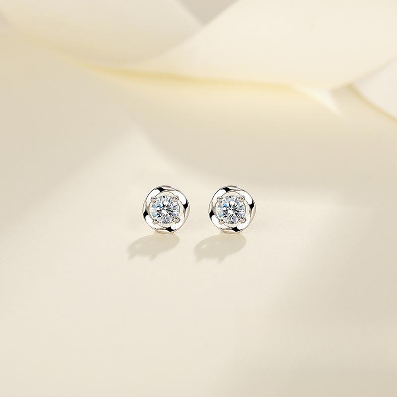 Легкий роскошный комплект колец Mossanite Mobius Series, женские геометрические серьги, цепочка на ключицу
Легкий роскошный комплект колец Mossanite Mobius Series, женские геометрические серьги, цепочка на ключицу