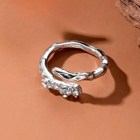 Crystal Silver Color Irregular Heart Ring for Women Creative Heart Open Rings Set Shiny Geometric Zircon Ring Vintage Jewely resizable
Crystal Silver Color Irregular Heart Ring for Women Creative Heart Open Rings Set Shiny Geometric Zircon Ring Vintage Jewely resizable