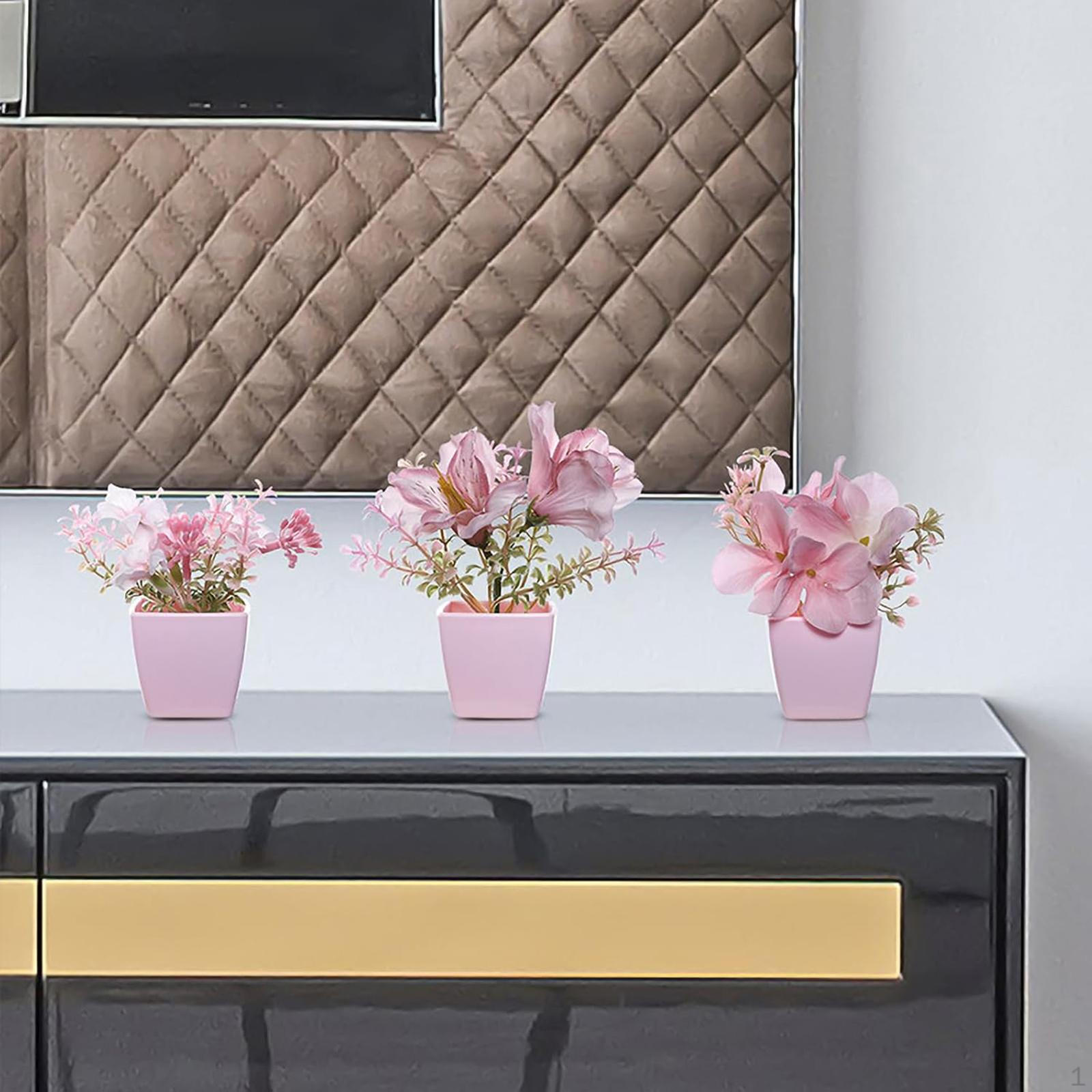 3 Artificial Flowers in A Pot, Potted Plant Decoration, for The Living Room Table Style B
3 Artificial Flowers in A Pot, Potted Plant Decoration, for The Living Room Table Style B