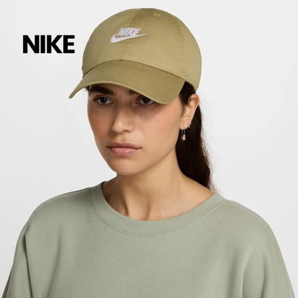 Unstructured Futura Washcap (FB5368-297) L/XL
Unstructured Futura Washcap (FB5368-297) L/XL