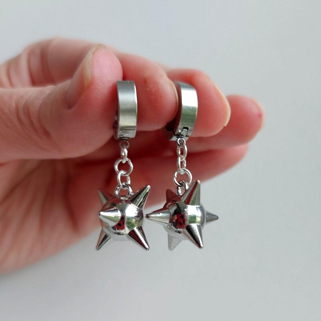 Gothic Y2K Sliver Color Spike Ball Dangle Earrings for Women Men Punk Rock Hoop Earrings Party Streetwear Jewelry Accessory Gift
Gothic Y2K Sliver Color Spike Ball Dangle Earrings for Women Men Punk Rock Hoop Earrings Party Streetwear Jewelry Accessory Gift