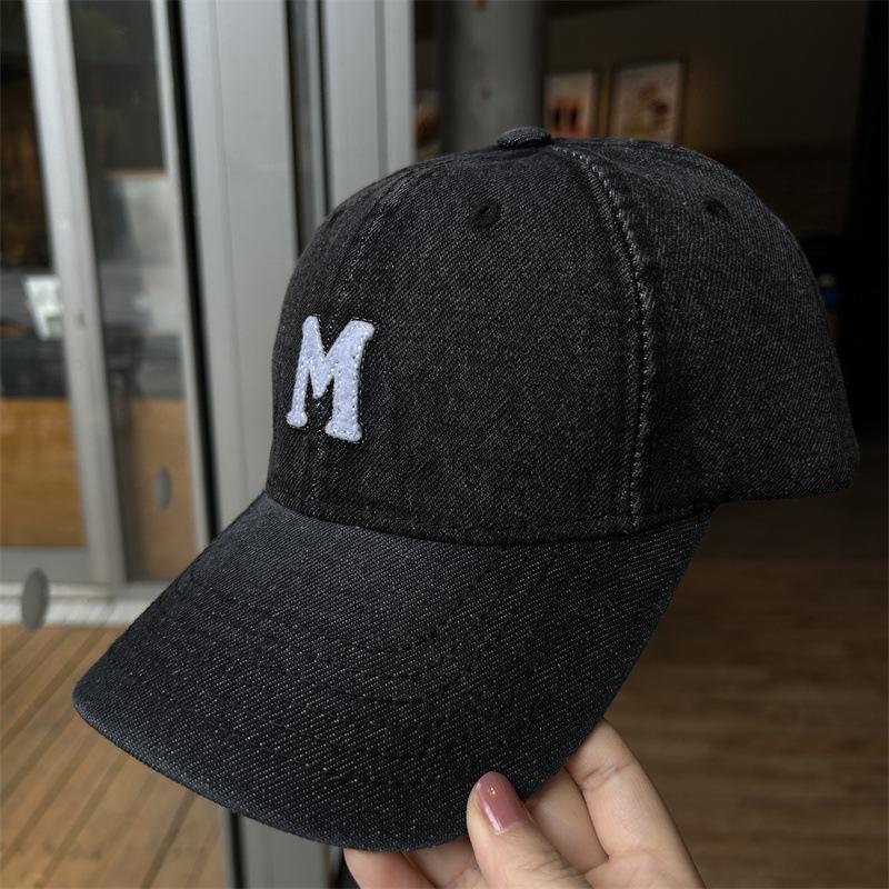 New denim baseball cap for men and women, versatile for all seasons, letter-printed sunshade cap with wide brim, vintage casual hat M(56-58cm)
New denim baseball cap for men and women, versatile for all seasons, letter-printed sunshade cap with wide brim, vintage casual hat M(56-58cm)