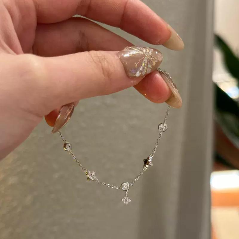 S925 Silver Zircon Bracelets Women Korean Fashion Sweet Girls Sparkling Hollow Delicate Chain Bracelet Party Fine Jewelry Gifts
S925 Silver Zircon Bracelets Women Korean Fashion Sweet Girls Sparkling Hollow Delicate Chain Bracelet Party Fine Jewelry Gifts