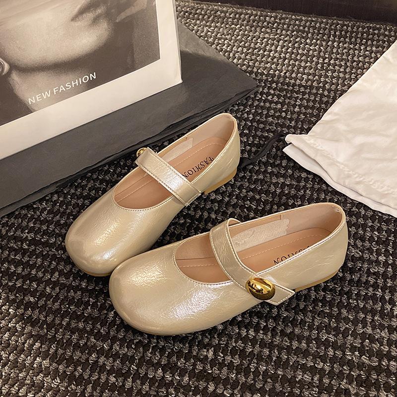 White Mary Jane shoes gently match single shoes women s French 2025 new spring and summer evening skirt flat-soled small leather shoes 40 золотой
White Mary Jane shoes gently match single shoes women s French 2025 new spring and summer evening skirt flat-soled small leather shoes 40 золотой