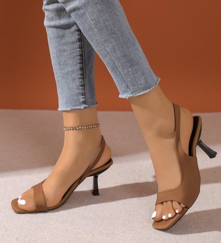 Сексуальные босоножки на высоком каблуке 2025 лето новинка женская мода квадратный носок ремешок шпилька однотонные с открытым носком на среднем каблуке 36 хаки
Сексуальные босоножки на высоком каблуке 2025 лето новинка женская мода квадратный носок ремешок шпилька однотонные с открытым носком на среднем каблуке 36 хаки