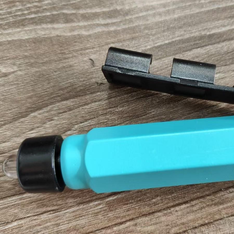 Синій USB-ліхтарик для нічної риболовлі на міст, рафтинг - Світловий індикатор на кінчику вудилища 2319-1 Blue
Синій USB-ліхтарик для нічної риболовлі на міст, рафтинг - Світловий індикатор на кінчику вудилища 2319-1 Blue