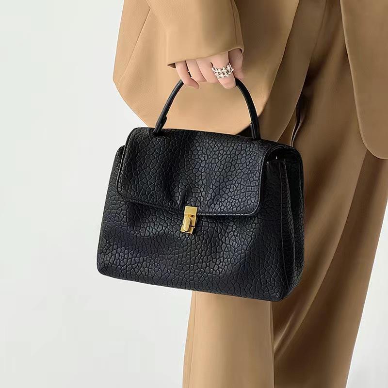 Red Bridal Wedding Bag New Spring/Summer Handheld Tote Bag High End French Niche чорний
Red Bridal Wedding Bag New Spring/Summer Handheld Tote Bag High End French Niche чорний