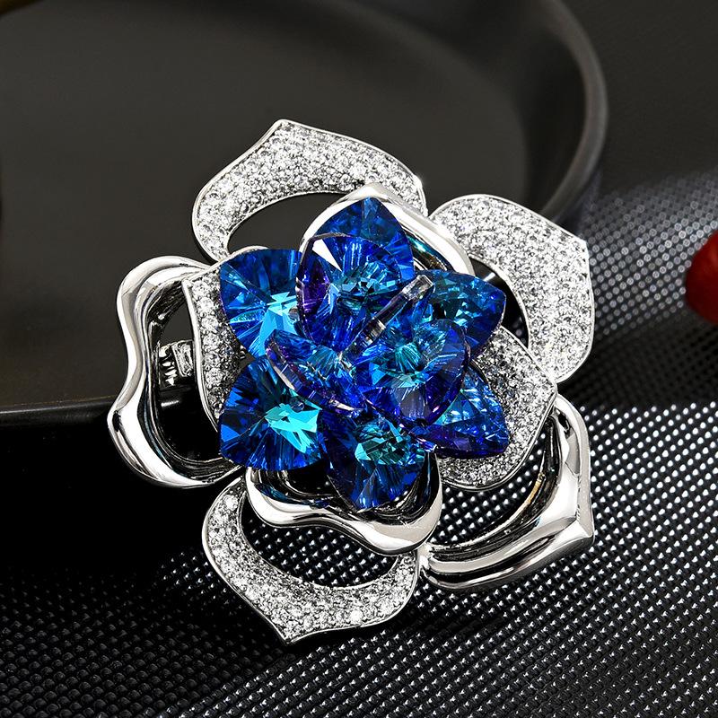 New Fashionable Design With Hollowed Out And Never Withering Rose Woman Brooch Elegant Coat Accessories
New Fashionable Design With Hollowed Out And Never Withering Rose Woman Brooch Elegant Coat Accessories