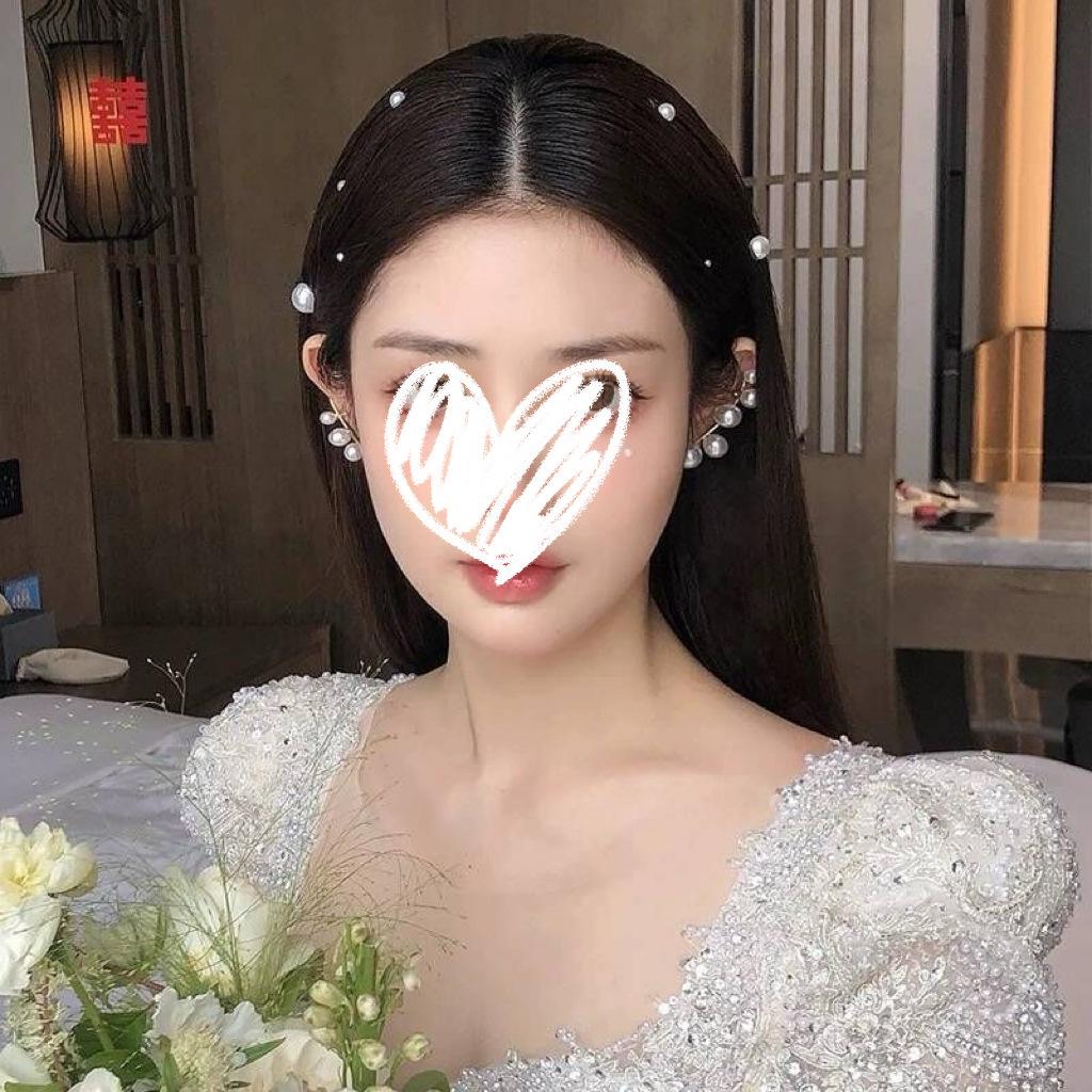 Bridal pearl earrings cold light luxury high sense personality fashion exaggerated temperament wedding dress ear jewelry ear bone
Bridal pearl earrings cold light luxury high sense personality fashion exaggerated temperament wedding dress ear jewelry ear bone