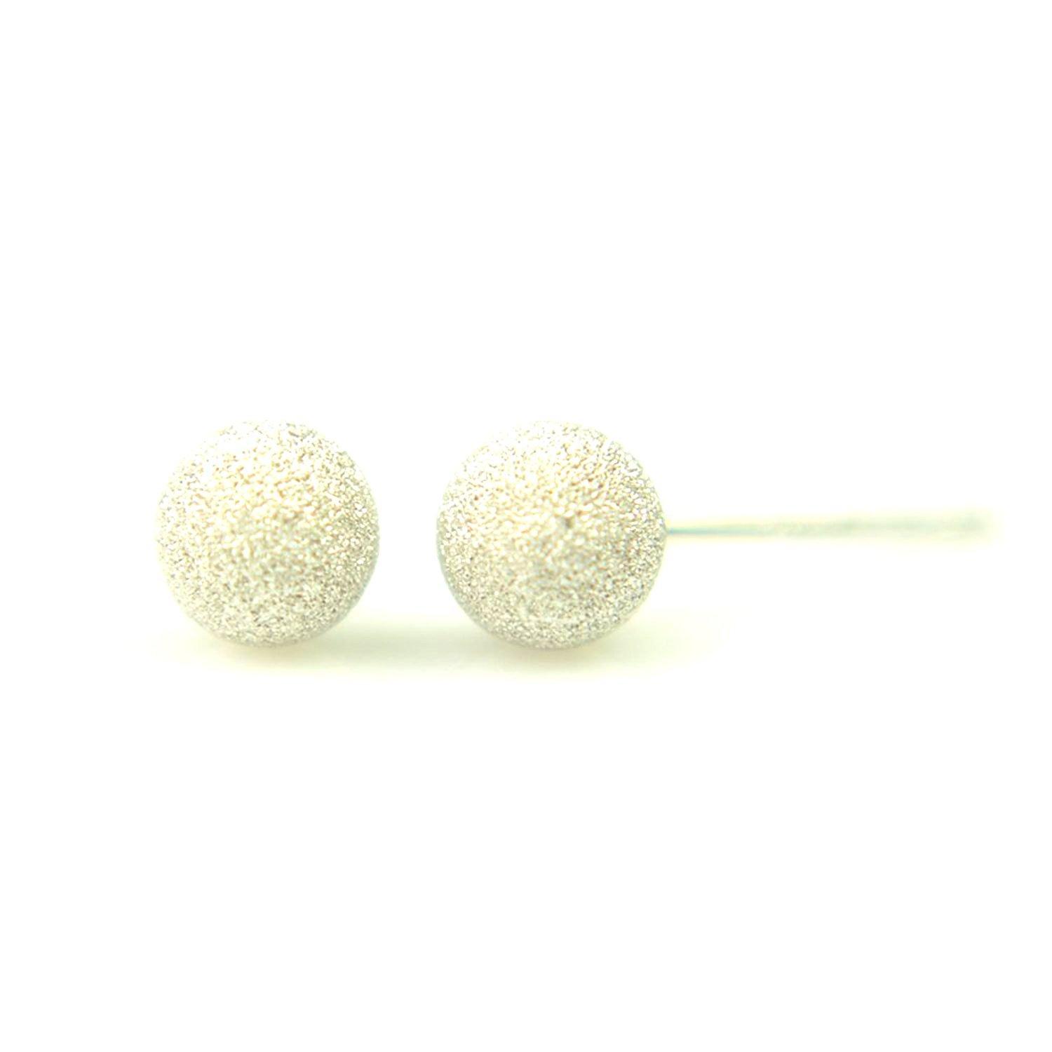 Pt900 Platinum Flash Ball Earrings 4mm 1 Pair for Both Ears Flash Ball Stardust Platinum Earrings Simple Present Gift yokomountain Women s (Silicone
Pt900 Platinum Flash Ball Earrings 4mm 1 Pair for Both Ears Flash Ball Stardust Platinum Earrings Simple Present Gift yokomountain Women s (Silicone