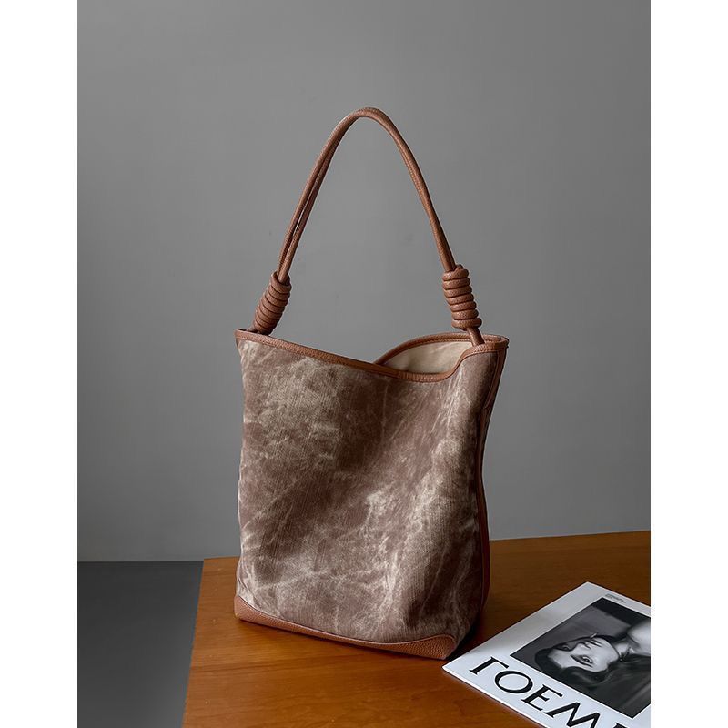JIAERDI Vintage Texture Tote Bag Women Large Capacity Bucket Shoulder Bags Ladies Fashion Casual Commuter Underarm Bag Chic 2025 26x34x15.5cm коричневый
JIAERDI Vintage Texture Tote Bag Women Large Capacity Bucket Shoulder Bags Ladies Fashion Casual Commuter Underarm Bag Chic 2025 26x34x15.5cm коричневый