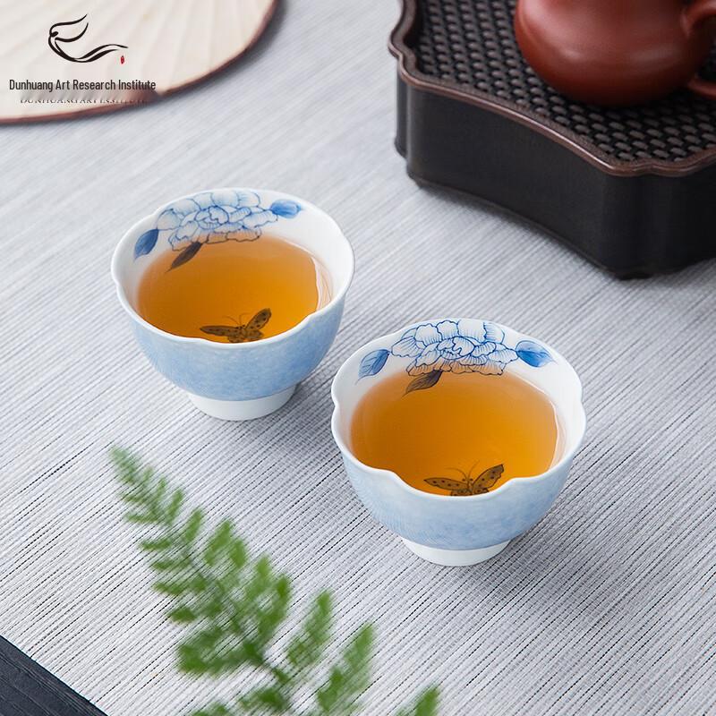 Dunhuang Art Butterfly Tea Cup Gift Set
Dunhuang Art Butterfly Tea Cup Gift Set