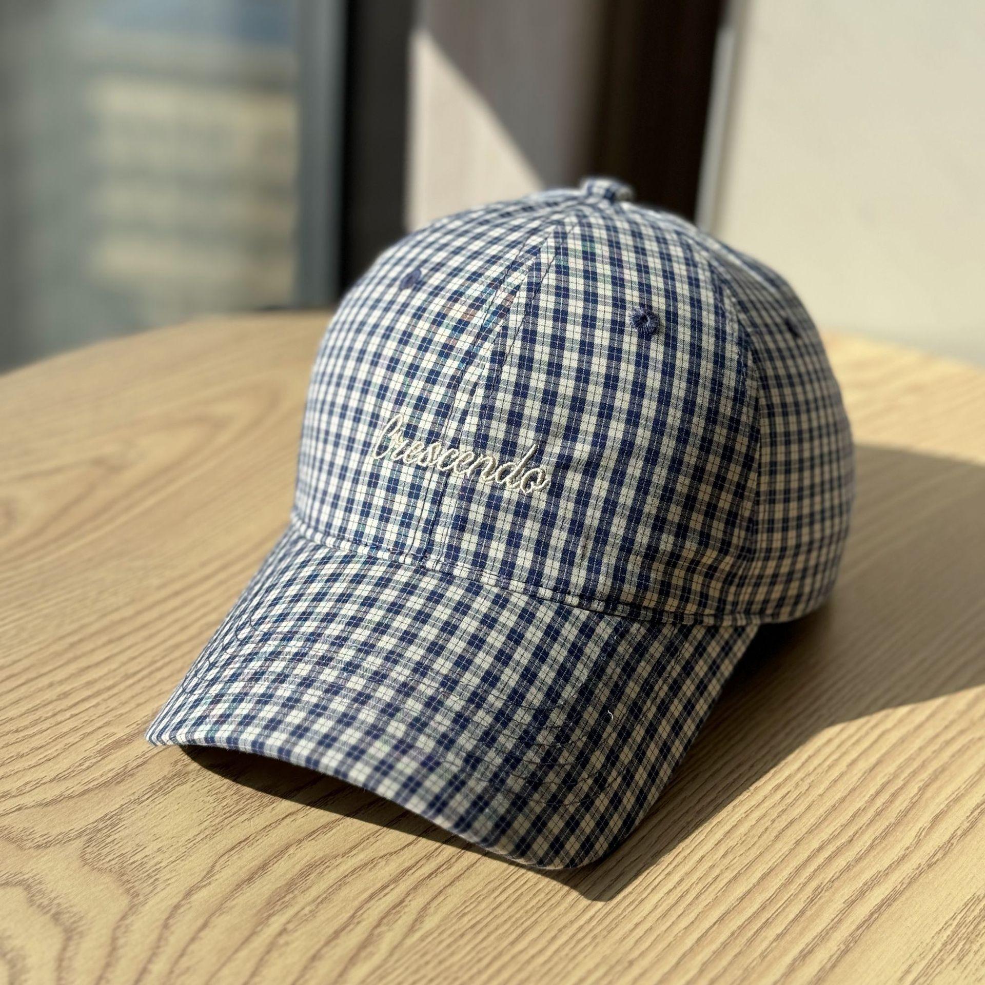 High-quality new plaid letter embroidered baseball cap with wide brim and soft top, suitable for both men and women, makes the face look smaller and Adult54-60Adjustable темно-синього кольору
High-quality new plaid letter embroidered baseball cap with wide brim and soft top, suitable for both men and women, makes the face look smaller and Adult54-60Adjustable темно-синього кольору
