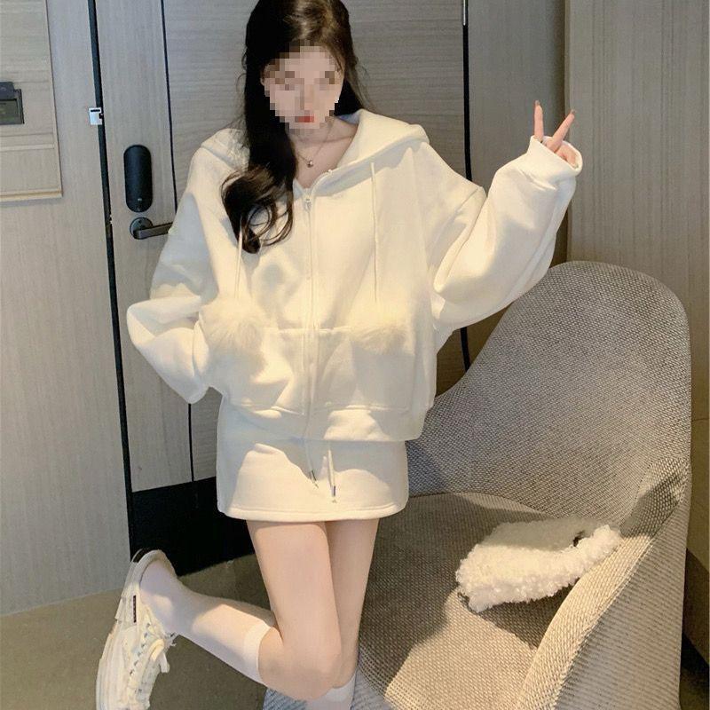 Plus Size Spring/Autumn White Hoodie & High-Waisted Skirt Set M 40-50kg
Plus Size Spring/Autumn White Hoodie & High-Waisted Skirt Set M 40-50kg