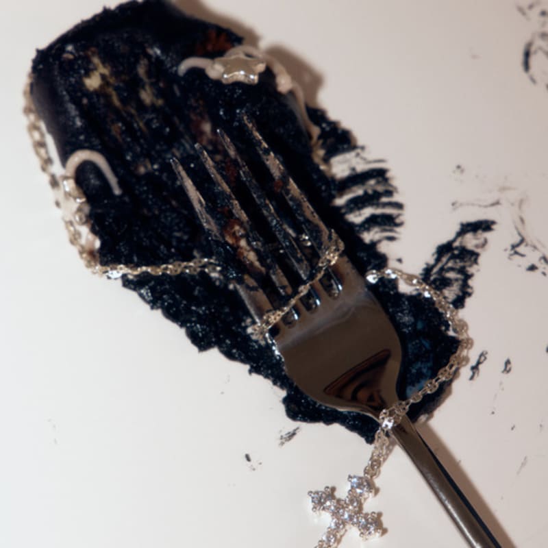 fillow petite cross necklace Mint green
fillow petite cross necklace Mint green