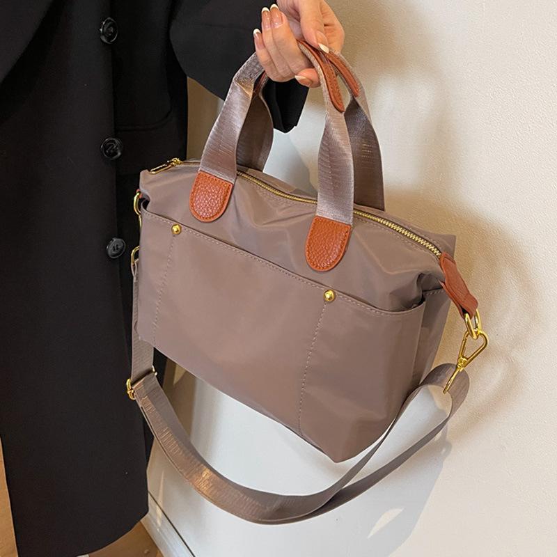 Женские сумки Модные сумки-мессенджеры Сумки-пельмени Сумки на одно плечо Вместительные дорожные сумки Простые сумки Boston серый
Женские сумки Модные сумки-мессенджеры Сумки-пельмени Сумки на одно плечо Вместительные дорожные сумки Простые сумки Boston серый