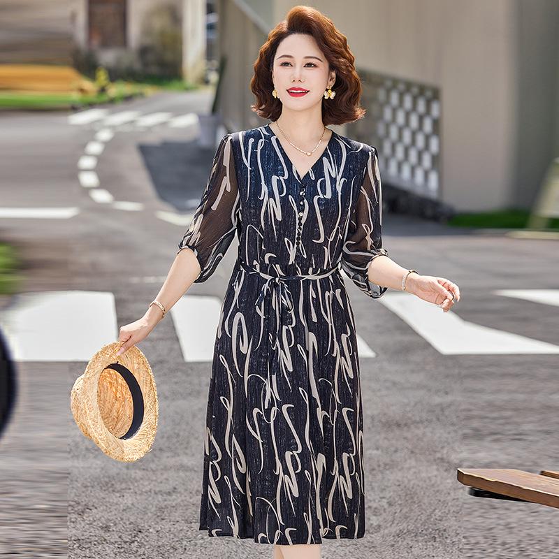 Floral Print Summer Dress 2025: Stylish Plus Size Skirt for Middle-Aged & Elderly Women XL темно-синього кольору
Floral Print Summer Dress 2025: Stylish Plus Size Skirt for Middle-Aged & Elderly Women XL темно-синього кольору