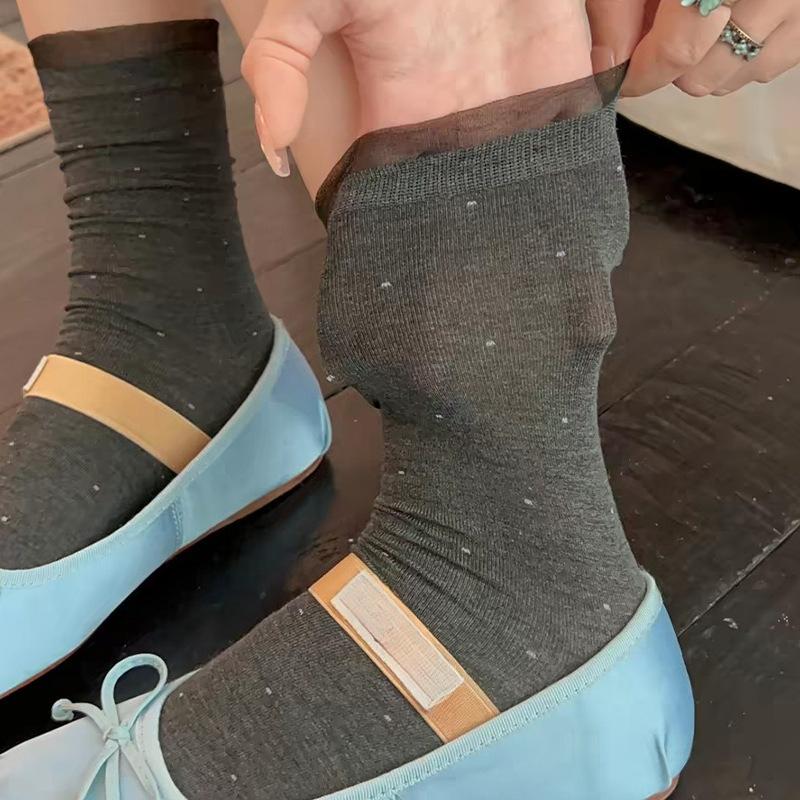 Gray Dotted Socks - Mid-calf Socks, Summer Lightweight Style, with Lace Trim and Polka Dot Pattern, Made of Bamboo Fiber, Ballet-style Pile-up Socks 1 pair темно-сірий
Gray Dotted Socks - Mid-calf Socks, Summer Lightweight Style, with Lace Trim and Polka Dot Pattern, Made of Bamboo Fiber, Ballet-style Pile-up Socks 1 pair темно-сірий