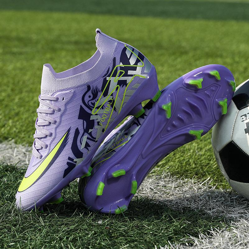The new C Luo high-performance non-slip, breathable and wear-resistant football shoes are lighter, breathable and comfortable for competition training 35
The new C Luo high-performance non-slip, breathable and wear-resistant football shoes are lighter, breathable and comfortable for competition training 35
