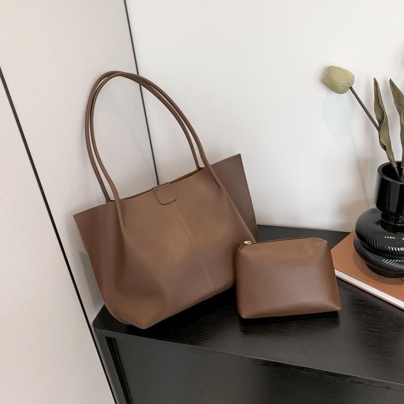 Fashionable Large Capacity Tote Bag For Women In Elegant Black Green Beige Brown Colors коричневий
Fashionable Large Capacity Tote Bag For Women In Elegant Black Green Beige Brown Colors коричневий