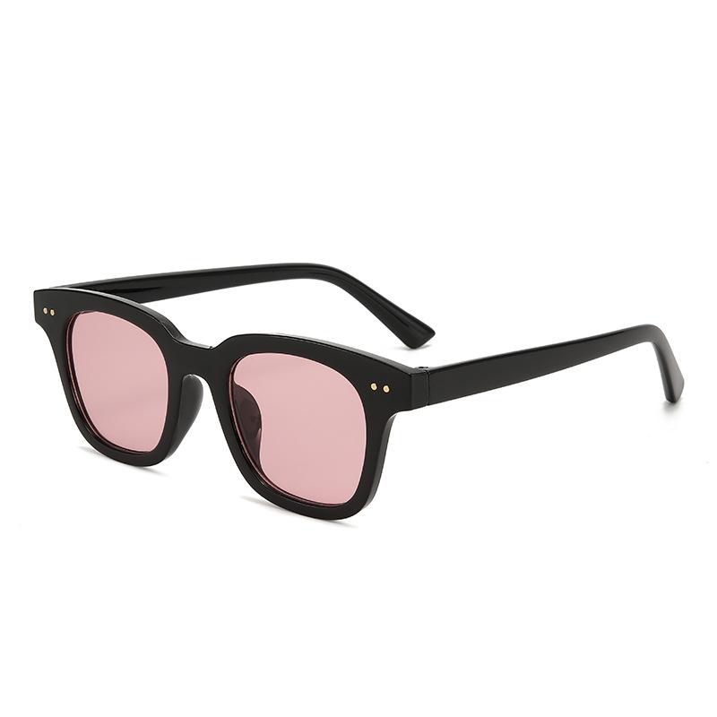 Ins Popular Fashion Square Women Sunglasses Retro Rivets Decoration Brand Designer Eyewear Men Shades UV400 As Picture
Ins Popular Fashion Square Women Sunglasses Retro Rivets Decoration Brand Designer Eyewear Men Shades UV400 As Picture