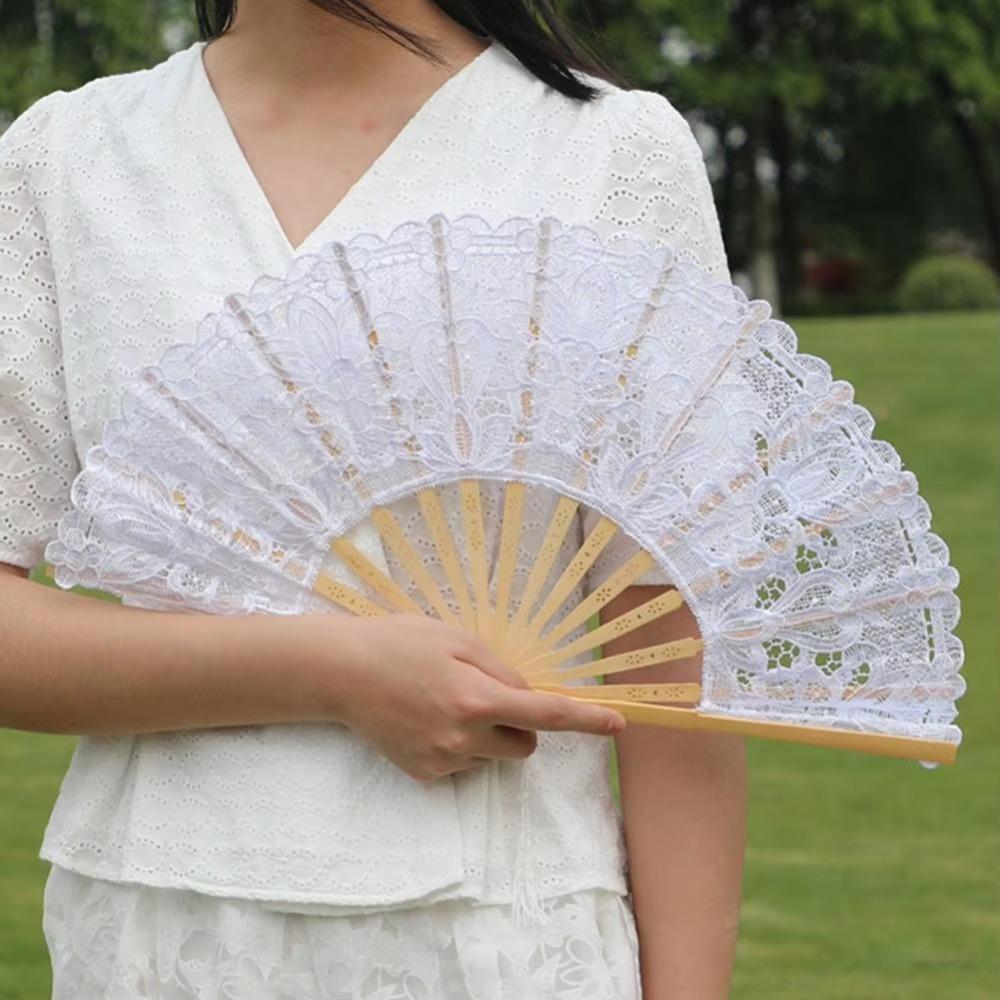 Elegant Handheld Fan Bamboo Cool Fan Creative Dance Fan For Wedding Party Home Decor бежевий
Elegant Handheld Fan Bamboo Cool Fan Creative Dance Fan For Wedding Party Home Decor бежевий