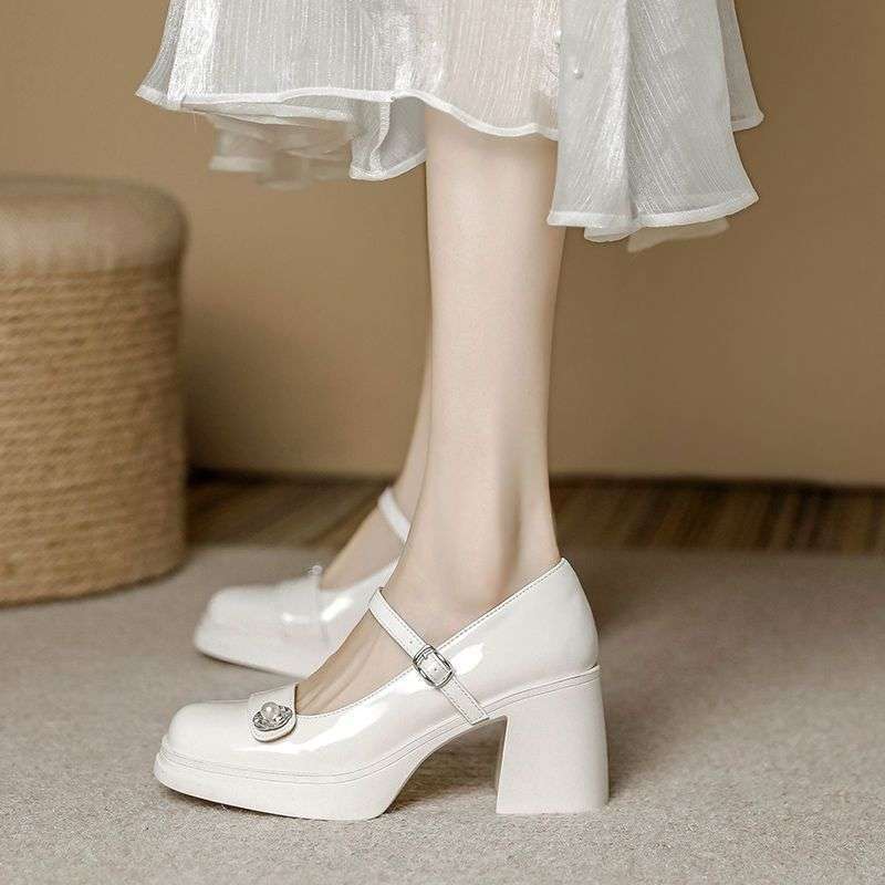 Nude platform high heels Mary Jane women s shoes autumn new French with skirt light mouth thick heel single shoes spring 35 бежевый
Nude platform high heels Mary Jane women s shoes autumn new French with skirt light mouth thick heel single shoes spring 35 бежевый