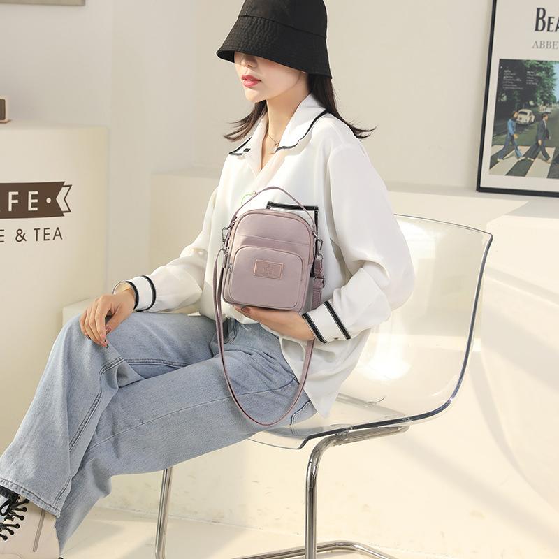 2025 new fashion trend shoulder bag women s outdoor leisure mobile phone key change bag anti-splashing nylon bag чорний
2025 new fashion trend shoulder bag women s outdoor leisure mobile phone key change bag anti-splashing nylon bag чорний