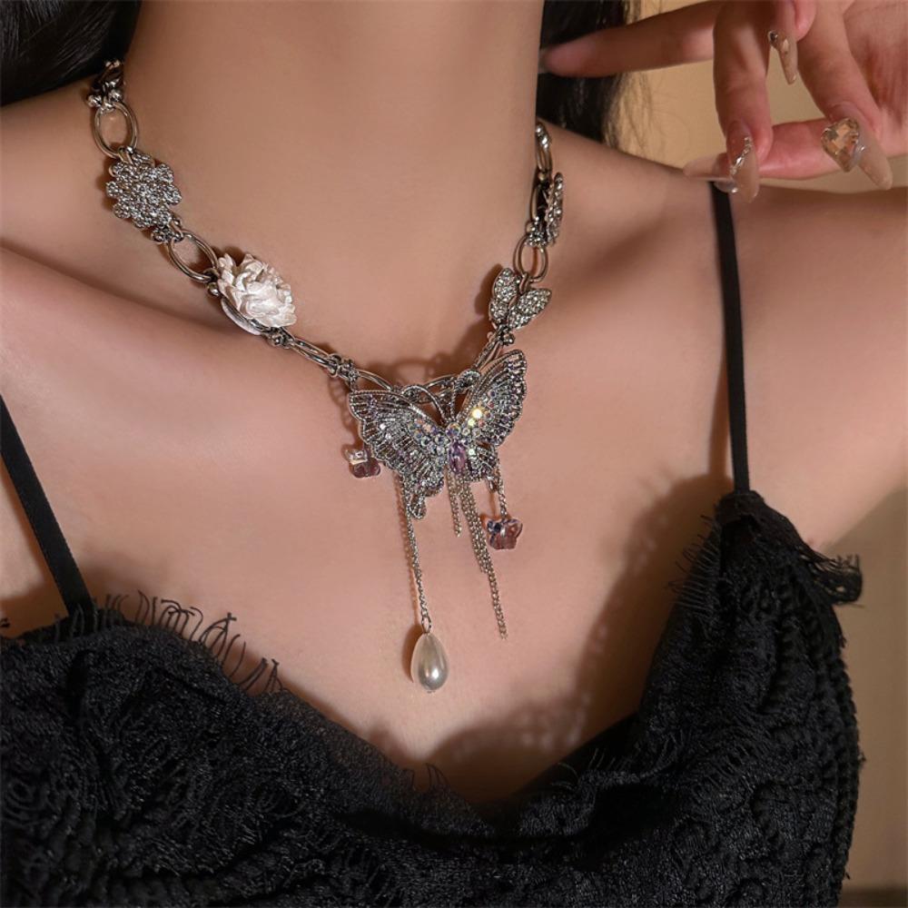 Rhinestone Butterfly Flower Necklace Tassel Women s Choker Vintage Metal Necklace Gifts срібний
Rhinestone Butterfly Flower Necklace Tassel Women s Choker Vintage Metal Necklace Gifts срібний