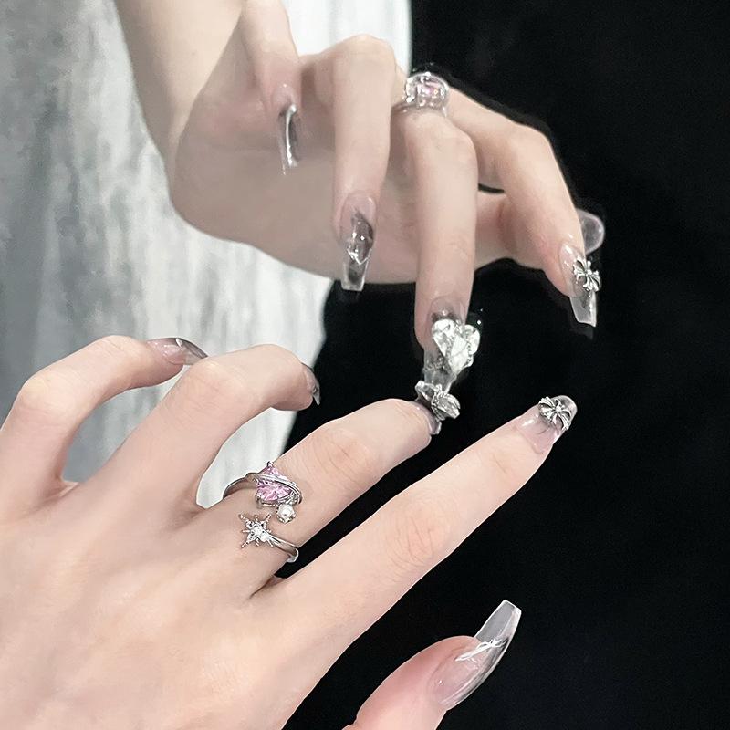 Niche Design Cold Wind Inlaid Pink Zircon Moonstone Texture Ring High-Grade Gemstone Open Ring Women Adjustable opening
Niche Design Cold Wind Inlaid Pink Zircon Moonstone Texture Ring High-Grade Gemstone Open Ring Women Adjustable opening