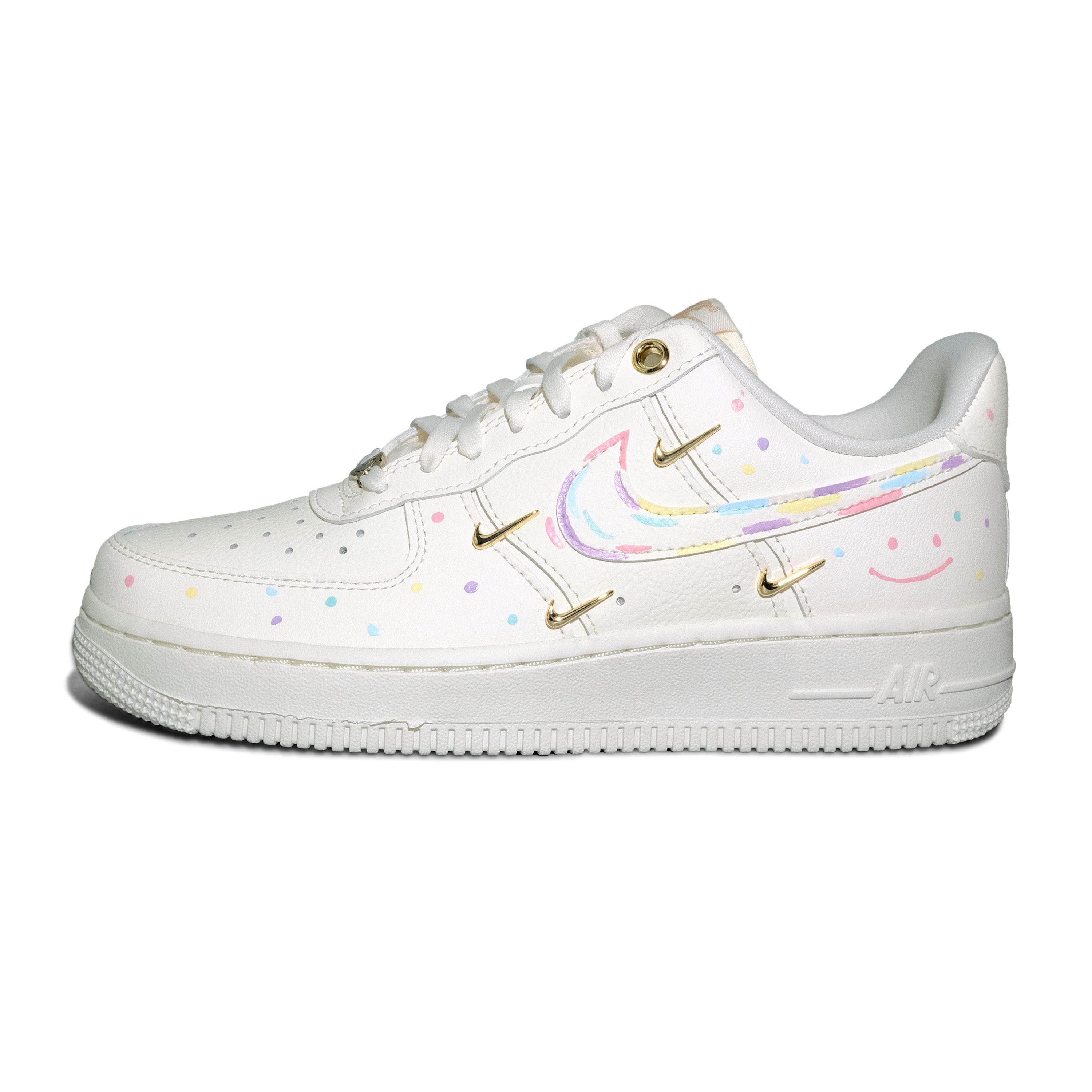 Nike Air Force 1 Rainbow Sweet Bean Low top Skateboard Shoes Women s White FV3654-111(team1844-) 35.5
Nike Air Force 1 Rainbow Sweet Bean Low top Skateboard Shoes Women s White FV3654-111(team1844-) 35.5
