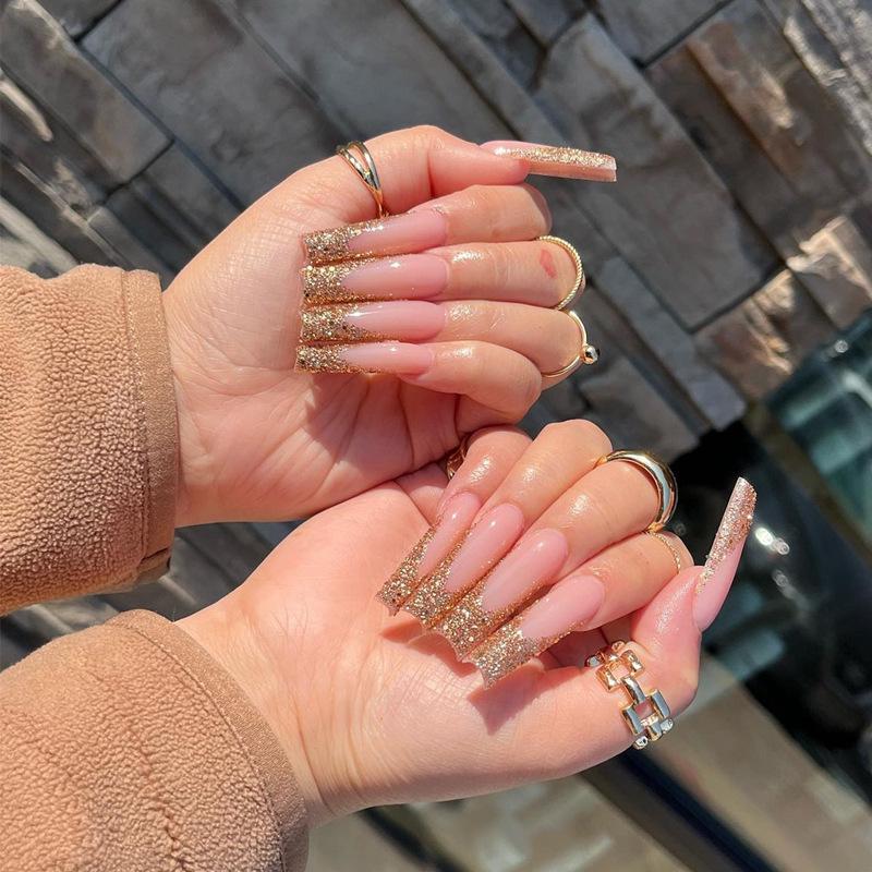 SHEIN Gold Glitter Nail Patches - 24-Piece Set Gold Plated Finish 
SHEIN Gold Glitter Nail Patches - 24-Piece Set Gold Plated Finish