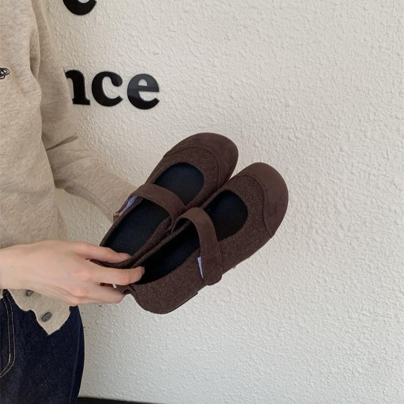 Vintage Woolen Fabric Women Flats Shoes Comfort Round Toe Shoes Autumn Winter Ladies Ballet Style Mary Jane Shoes 35 коричневый
Vintage Woolen Fabric Women Flats Shoes Comfort Round Toe Shoes Autumn Winter Ladies Ballet Style Mary Jane Shoes 35 коричневый