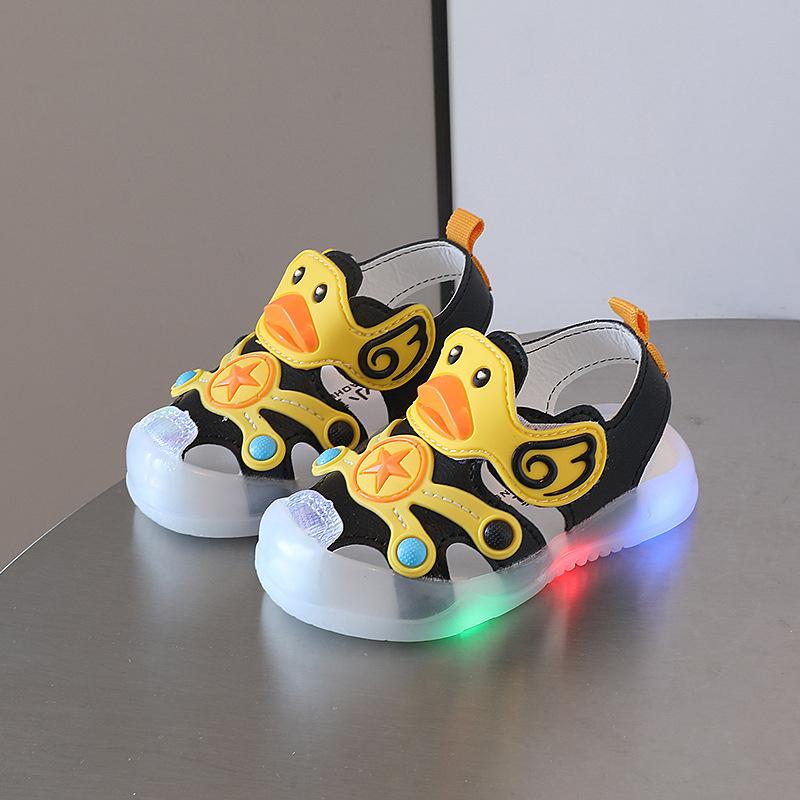Little Duck Light-up LED Sandals for First Walker Anti-kick Baby Shoes for 0-3 Years Old Prewalker Soft Sole Cartoon for Girl 17 чорний
Little Duck Light-up LED Sandals for First Walker Anti-kick Baby Shoes for 0-3 Years Old Prewalker Soft Sole Cartoon for Girl 17 чорний